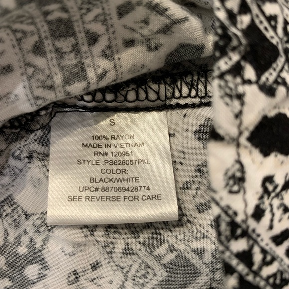 Pink republic dress. Size small - Picture 7 of 9